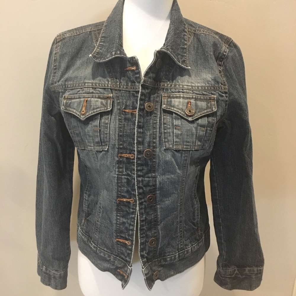Chic classic denim jacket